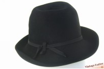 Dameshoed zwart geborsteld vilt 55 (S)