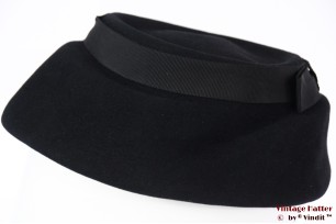 Dames cocktail hoed zwart vilt 56