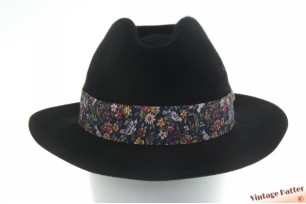 © VintageHatter.com | d-9017-56-72 Dames gleufhoed Capo zwart vilt 56 Dames gleufhoed Capo zwart vilt 56