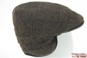 Platte pet TCM grijzig bruin met oorwarmer 59