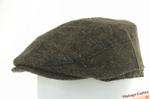 Platte pet TCM grijzig bruin met oorwarmer 58
