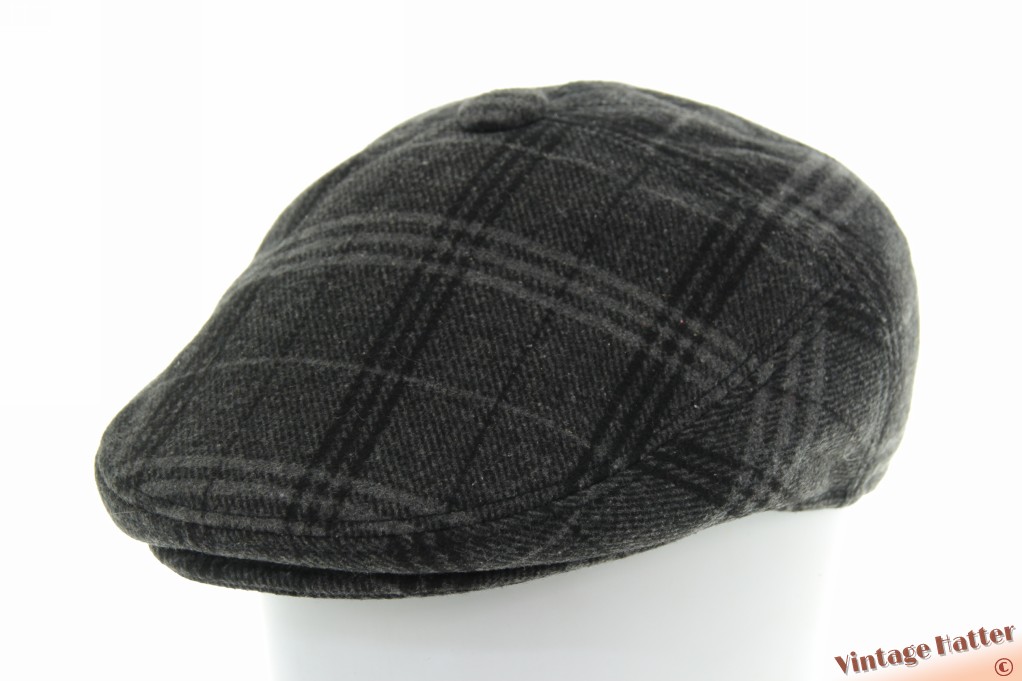 Voorgevormde platte panelenpet met drukknopen en oorwarmer 58