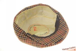 Paperboy Hofmann brown and red wool mix with snapbutton 58