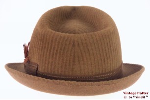 © VintageHatter.com | h-1011-57-3 Gleufhoed Tonak beige bruin vilt 57 Gleufhoed Tonak beige bruin vilt 57