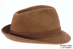 © VintageHatter.com | h-1011-57-3 Gleufhoed Tonak beige bruin vilt 57 Gleufhoed Tonak beige bruin vilt 57