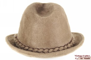 © VintageHatter.com | h-1019-56-6 Gleufhoed Mayser Exclusive beige zacht haarvilt 56,5 Gleufhoed Mayser Exclusive beige zacht haarvilt 56,5