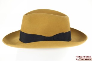 Fedora ocker curry yellow orange felt 56