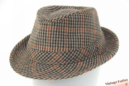 Trilby hoed Hawkins (gedragen) oranje groen geruit 57-58 Trilby hoed Hawkins (gedragen) oranje groen geruit 57-58