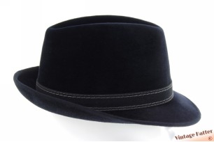 © VintageHatter.com | h-5004-59-21 Gleufhoed Mayser donkerblauw velour 59,5 Gleufhoed Mayser donkerblauw velour 59,5