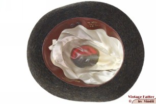 © VintageHatter.com | h-6008-54-1 Gleufhoed Resolut bruingroen haarvilt 54 (XS) Gleufhoed Resolut bruingroen haarvilt 54 (XS)