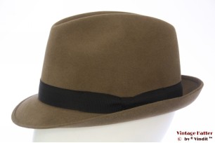 © VintageHatter.com | h-7002-57-3 Fedora Mayser Standard greenish grey felt 57,5 Fedora Mayser Standard greenish grey felt 57,5