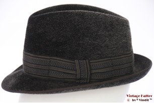 © VintageHatter.com | h-7016-57-9 Gleufhoed Diamant donker grijs haarvilt 57 Gleufhoed Diamant donker grijs haarvilt 57
