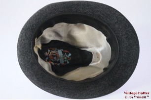 © VintageHatter.com | h-7021-57-21 Fedora Kristall dark grey fur felt 57 Fedora Kristall dark grey fur felt 57