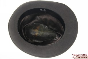 © VintageHatter.com | h-7022-56-20 Gleufhoed Windsor donker grijs geborsteld vilt 56 Gleufhoed Windsor donker grijs geborsteld vilt 56