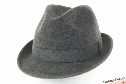 Gleufhoed Benet gemengd grijs wolvilt 57