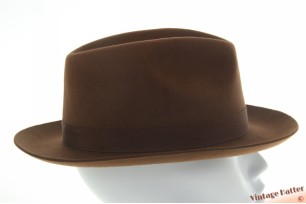 Gleufhoed Christys' Chepstow bruin wolvilt 59 [nieuw]