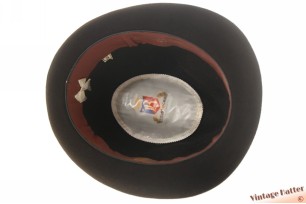 © VintageHatter.com | h-8019-56-5 Gleufhoed Aristocrat donker bruin kort haarvilt 56 Gleufhoed Aristocrat donker bruin kort haarvilt 56