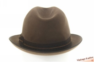© VintageHatter.com | h-8025-55-4 Gleufhoed Suppless bruin vilt 55 (S) Gleufhoed Suppless bruin vilt 55 (S)
