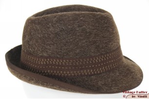 © VintageHatter.com | h-8028-54-5 Gleufhoed JS Haarfilz bruin haarvilt 54 (XS) Gleufhoed JS Haarfilz bruin haarvilt 54 (XS)