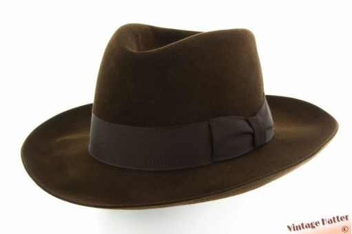 Gleufhoed Flechet bruin geborsteld vilt 56,5 Gleufhoed Flechet bruin geborsteld vilt 56,5