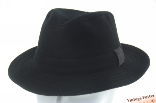 © VintageHatter.com | h-9004-56-18 Gleufhoed Mayser zwart katoen 56 Gleufhoed Mayser zwart katoen 56