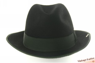 © VintageHatter.com | h-9017-55-29 Jacht gleufhoed Klingner Schützenhut zwart kort haarvilt met drukknoop 55,5 (S) Jacht gleufhoed Klingner Schützenhut zwart kort haarvilt met drukknoop 55,5 (S)