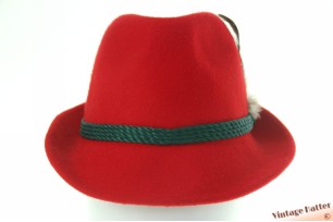 © VintageHatter.com | j-3002-54-1 Jacht trilby rood vilt met veren 54,5 (XS) Jacht trilby rood vilt met veren 54,5 (XS)