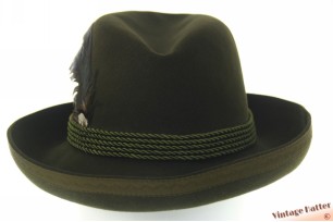 Hunting hat dark green brushed felt woth upwards brim and feathers 56