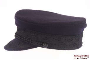 © VintageHatter.com | k-5004-55-3 Kapiteinspet Prinz Heinrich zeer donker blauw 55 (S) Kapiteinspet Prinz Heinrich zeer donker blauw 55 (S)