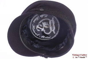 © VintageHatter.com | k-5004-55-3 Kapiteinspet Prinz Heinrich zeer donker blauw 55 (S) Kapiteinspet Prinz Heinrich zeer donker blauw 55 (S)