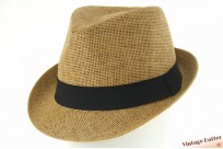 Trilby hoed bruin beige gecoat papier met zwarte band 58 [nieuw]