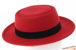 Round gambler hat red cotton mix with feathers 56-58 [new]