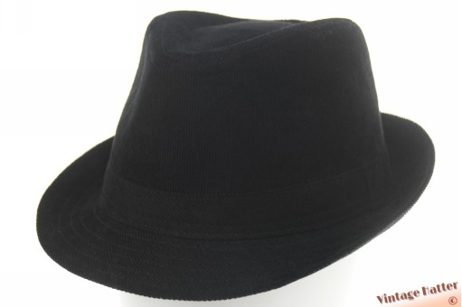 Trilby zwart ribfluweel recent model 58 [als nieuw]