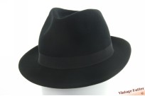 Gleufhoed recent model zwart wolvilt 56
