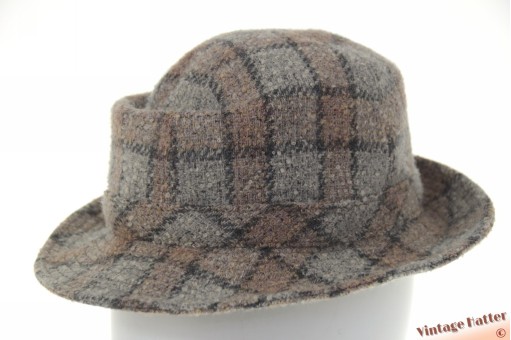 Fisherman hat Wegener light grey with liver plaid woolmix 55 (S)