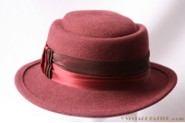 Dameshoed bordeaux paars 56