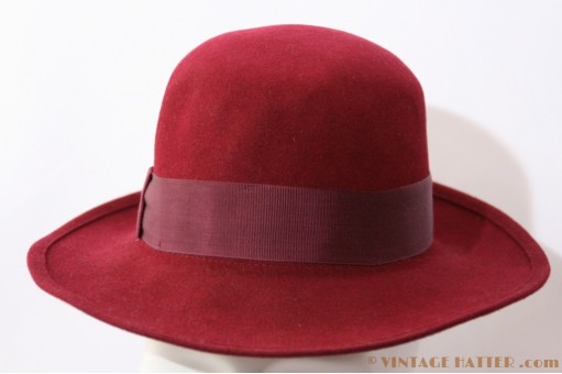 Dameshoed bordeaux paars 55