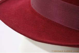 Dameshoed bordeaux paars 55