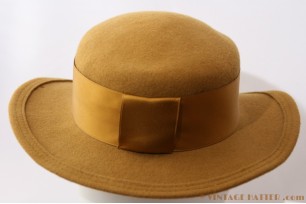 © VintageHatter.com | d-1027-56-1 Ladies hat brownish green 56 Ladies hat brownish green 56
