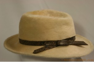 Dameshoed Mayser crème 56