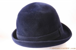 Ladies hat blue velvet 56