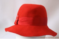 Dames gleufhoed rood 56 Dames gleufhoed rood 56