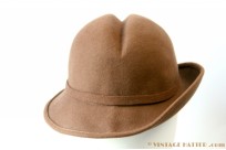 Dameshoed licht bruin 55