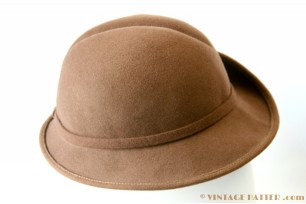 Dameshoed licht bruin 55