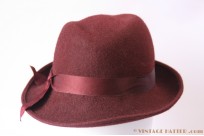 Dameshoed donker paars haarvilt 55 Dameshoed donker paars haarvilt 55