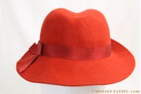 Dameshoed rood 54 Dameshoed rood 54