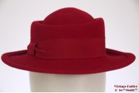 Dameshoed rood 56 Dameshoed rood 56