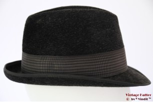 © VintageHatter.com | h-7021-55-3 Gleufhoed Wegener Atlantic donker grijs haarvilt 55 Gleufhoed Wegener Atlantic donker grijs haarvilt 55