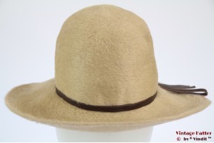 Dameshoed Tonak beige wit haarvilt 54