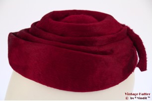 © VintageHatter.com | d-3003-56-4 Cocktail hoedje rood gelaagd haarvilt 56 Cocktail hoedje rood gelaagd haarvilt 56